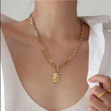 Christmas Gift 2021 Vintage Multilayer Acrylic Butterfly Choker Necklace Fashion Women Letter Golden Chain Layered Necklace Jewelry Party Gift